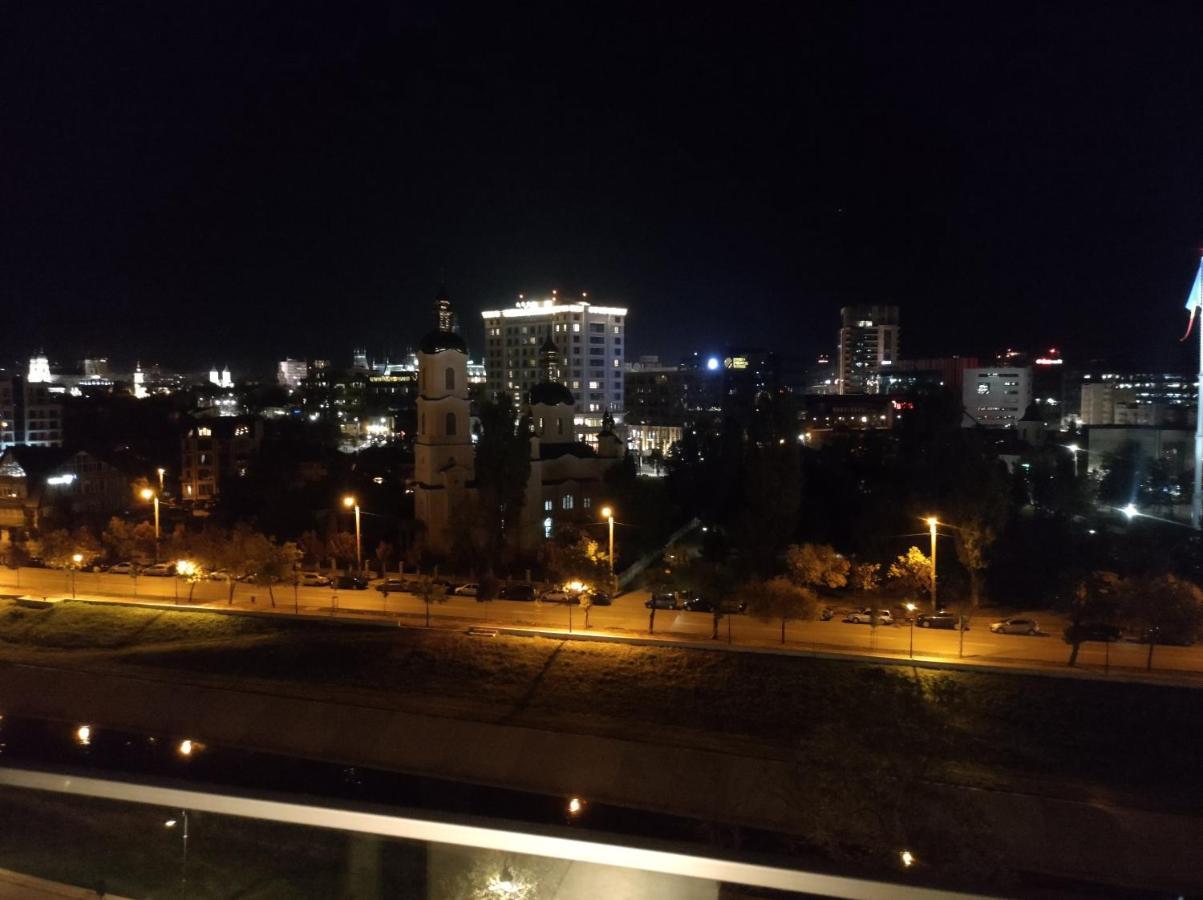Sky City Panoramic Iasi Exterior foto